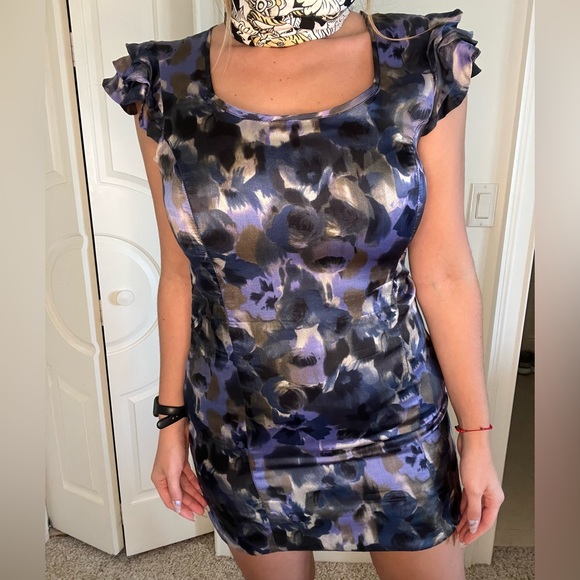 Party dress - Picture 1 of 2